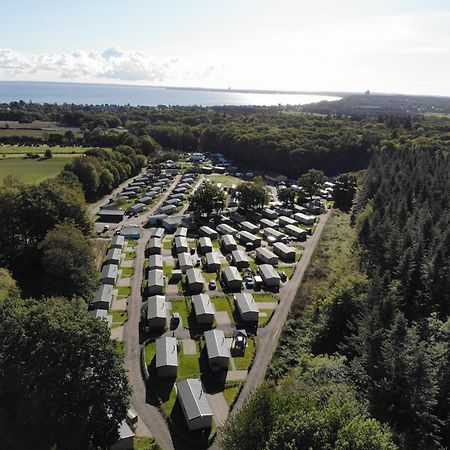 Ostseecamp Ferienhaus "Quartier 104" شاربوتس المظهر الخارجي الصورة